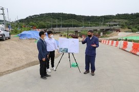 오규석 기장군수, 동남권산단 1단계 진입도로 개설공사 현장 점검