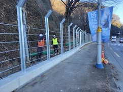 진주시, 지역 관문 '새벼리 도로' 안전강화·경관조명 재정비