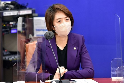 [말말말] 고민정 “'개딸' 행세하는 ‘정치공작원’ 많다...진짜 '개딸'은 상식적”