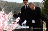 [이슈 핫] 이명박·박근혜, 나란히 대외활동 재개…총선 앞두고 