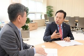 이권재 오산시장의 3번째 적극행정은 한창섭 행안부 제1차관 만나 ‘기준인건비 증액’ 건의