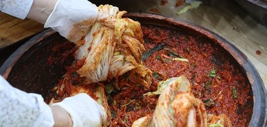 [생생현장] 김장족·김포족 둘다 잡는다…식품업계의 신박한 판매 작전