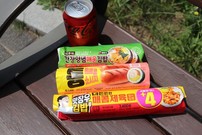 [식식콜콜] ‘금(金)밥’이 야속해…‘가심비’ 편의점 김밥 3종 비교해보니