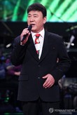 ‘봉선화 연정’ 부른 가수 현철 별세…향년 82세