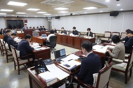 수원특례시의회 기획경제위, 조례안 등 안건심사