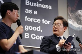 이재명, 서울 돌며 '경제대통령' 강조 vs 김문수, 인천 맥아더 동상서 '안보' 부각