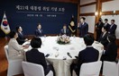 [포토] 취임 하자마자 국민의힘 대표와 만난 이재명 대통령