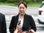 ‘명태균 게이트’ 판도라 상자 열리나? 핵심인물 강혜경, 증거자료 통째로 들고 특검行