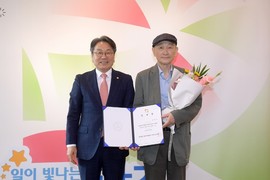 광주비엔날레재단 대표이사에 윤범모 미술평론가 임명