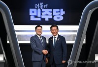 [與 당권 대결] 정청래 ‘굳히기’ vs 박찬대 ‘막판 뒤집기’…‘운명의 한 주’