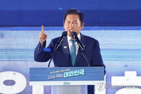 신임 與 대표 정청래의 개혁 속도전…조직개편 완료 뒤 DJ 참배