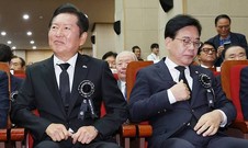 눈도 안 마주친 여야 대표…건국 이래 이런 '강 대 강' 있었나