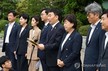 尹, 서울구치소의 제왕? … 진실은 과연