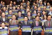 與, 합의 번복 ‘더 센 특검법’ 본회의 통과…국힘 반발 속 정국 급경색