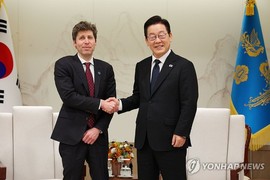 [기자수첩] ‘AI 대통령’ 올트먼을 전남-포항 데려간 李대통령 … 정치가 시장 이끄네