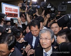 국감 첫째날 ‘난장판’…조희대 대법원장 '대선개입' 의혹 놓고 여야 격렬 충돌