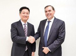 홍범식 LG유플러스 대표, AWS CEO와 APEC서 회동…양사 협력 방안 논의