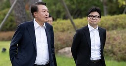 [쿨韓정치] “총으로 쏴 죽이겠다”…尹은 왜 그토록 한동훈을 미워했을까