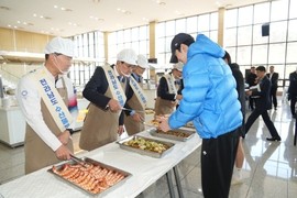 노동진 수협중앙회장, 수산물로 밀라노-코르티나 동계올림픽 선전 기원