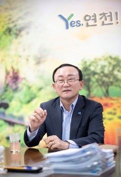 [신년사] 김덕현 연천군수 “마부정제 각오로 멈추지 않겠다”