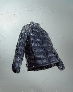 코오롱스포츠, 물에 강한 ‘알파다운’ 선봬