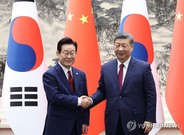 정상회담 선수 빼앗긴 日 “中이 한일 분열 노리지만 李는 실용외교”