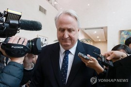 “계엄은 끔찍…5·18때 나도 고초 겪어”…‘의원직 사퇴’ 인요한의 진심