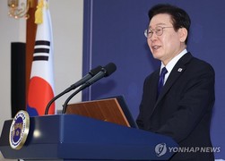 '이재명 정부' 국정만족도, 12년만에 최고 … 최고점과 최저점 항목은?