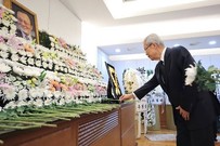 ‘38년 질긴 악연’ 김종인, 이해찬 마지막길 ‘배웅’…“옛날부터 잘 아는 분”