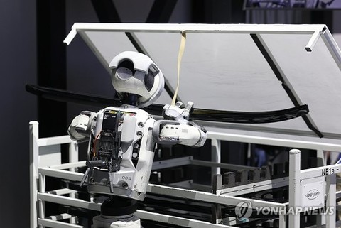 현대차의 ‘사람-로봇 전쟁’에 '기본사회 정책' 다시 꺼낸 李대통령