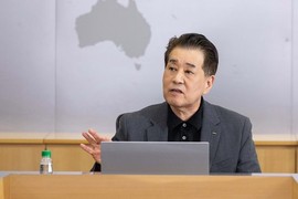 장인화 포스코그룹 회장 “압도적 실행력으로 성과 낸다”