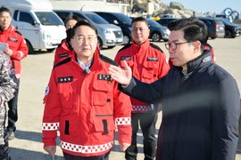 김인호 산림청장, 김광열 영덕군수와 산불 피해 복구 현장 점검