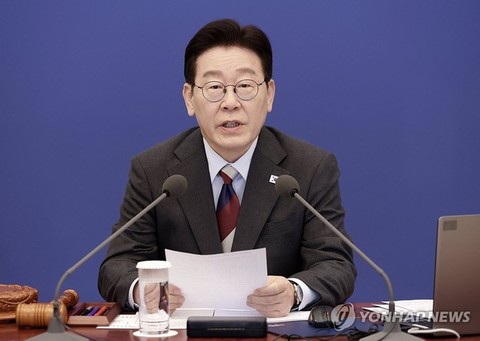 李대통령 “주유비 왜 급등? 100조 규모 안정 프로그램 집행”