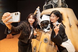 현대백화점 '더현대 서울', 우주항공 테마 팝업스토어 진행