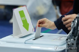 6·3지방선거날, ‘미니총선’ 치른다…한동훈·조국 등 스타급 총출동