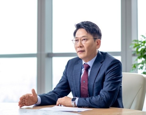 LG에너지솔루션 김동명 CEO “AX로 이기는 혁신, 2028년 생산성 50% 높일 것”