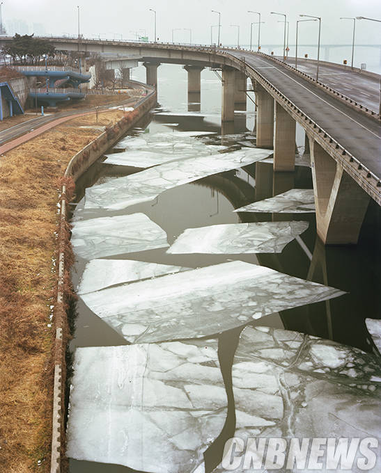 ‘Urbanscape Nr.32’, chromogenic color print, 188×152cm, 2010. (제공=갤러리 현대)