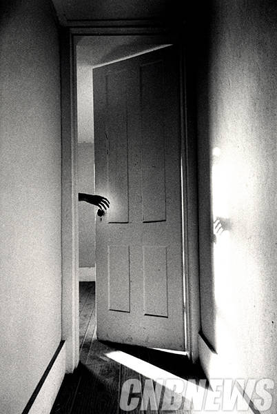 ‘Untitled’, 젤라틴 실버 프린트, 50.8×40.6cm, 1969. ⓒ Ralph Gibson