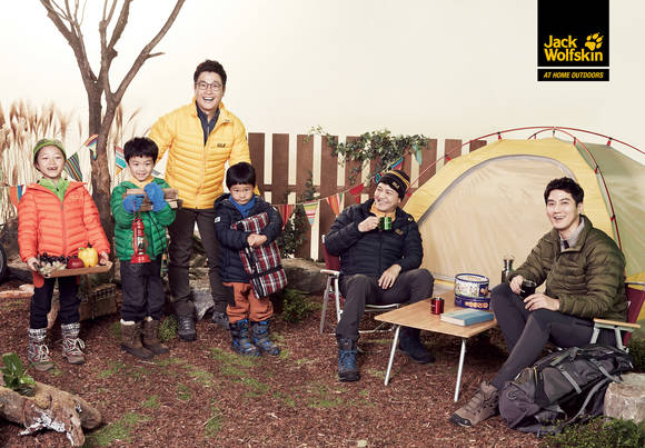LS네트웍스의 브랜드 잭울프스킨이 국민아빠, 국민 아이들로 사랑을 받고 있는 3가족을 모델로 발탁했다 (사진=LS네트웍스)