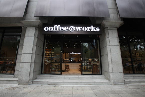 SPC그룹이 서울 광화문에 스페셜티 커피(Specialty Coffee) 브랜드 ‘커피앳웍스(Coffee@Works)’ 를 개점했다 (사진=SPC그룹)