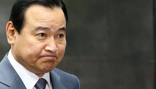 이완구 국무총리가 20일 오전 정부서울청사로 출근하고 있다.(사진=연합뉴스)