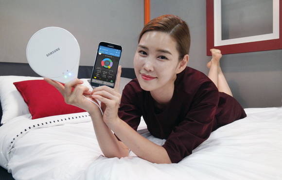 삼성전자의 수면상태 분석기기 ‘슬립센스’와 연동 스마트폰 앱. (사진제공=삼성전자)