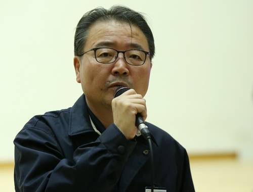 28일 현대자동차 신임 노조위원장에 선출된 박유기 당선자가 소감을 말하고 있다.(사진=연합뉴스)
