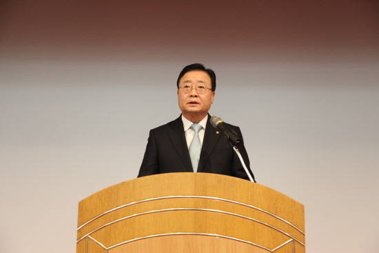 7일 한화케미칼 김창범사장이 비전을 선포하고 있다.(사진=한화케미칼)