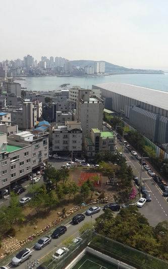 현대중공업 방문자 숙소에서 바라본 울산 앞바다 전경. (사진=김동완 의원 블로그)