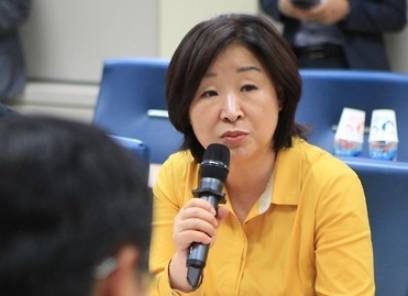 심상정 정의당 상임대표가 최근 하청 근로자의 잇따른 죽음이 사회적 문제로 대두되자 원청의 책임을 강화하는 법안 등을 다음 주 발의하겠다고 밝혔다. (사진=연합뉴스)