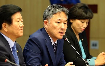 표창원 더불어민주당 의원이 3일 자신의 페이스북에 국회의원직에 대한 무게감을 언급하고 다시 한 번 각오를 다졌다. (사진=연합뉴스)