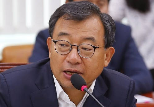이정현 새누리당 의원이 지난 18일 자신의 페이스북에 당의 내홍에 대해 간접적으로 비판하는 글을 남겼다. (사진=연합뉴스)