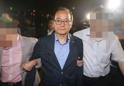 검찰이 28일 총선 홍보비 리베이트 의혹을 받고 있는 왕주현 전 국민의당 사무부총장을 구속했다. (사진=연합뉴스)