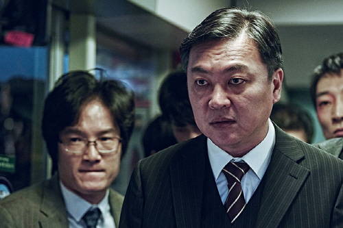 영화 부산행의 용석. 자신이 살기위해 그는 누구보다 이기적으로 행동한다. (사진=부산행 공식 홈페이지)